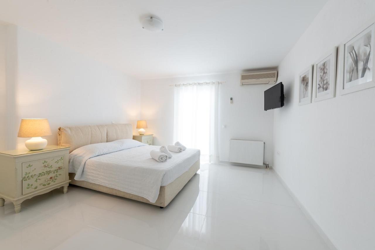 Aeri Villas & Apartments 투를로스 외부 사진